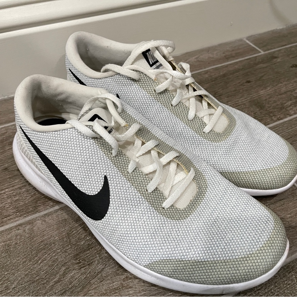Nike FlexExperience RN7.